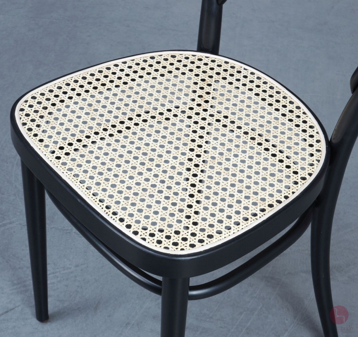 Thonet 214 Kaffehaus Stuhl in Schwarz mit neuem Wiener Geflecht gebraucht