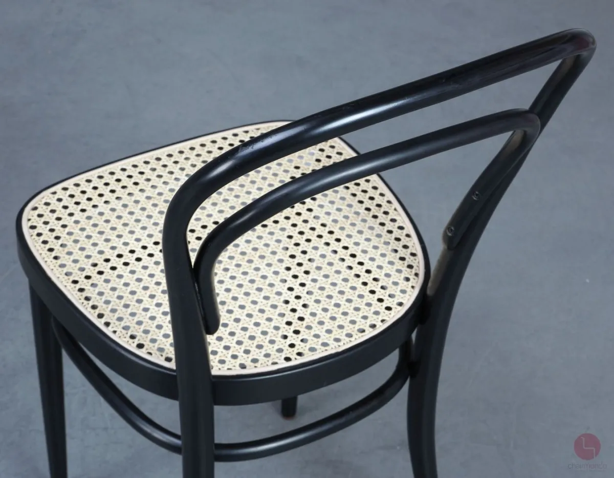 Thonet 214 Kaffehaus Stuhl in Schwarz mit neuem Wiener Geflecht gebraucht