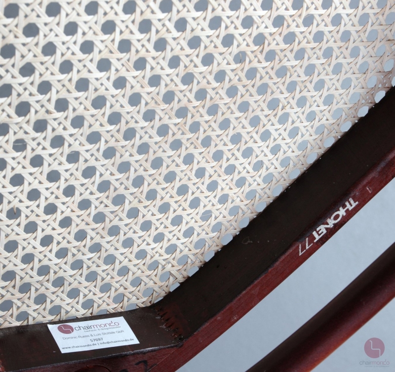 Preview: Thonet 214 Bugholz Stuhl Schwarzrot mit neuem Geflecht gebraucht