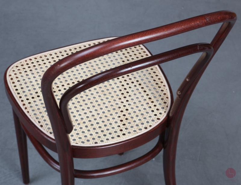 Thonet 214 Bugholz Stuhl Schwarzrot mit neuem Geflecht gebraucht