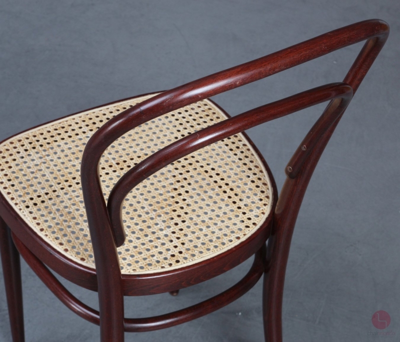 Thonet 214 Bugholz Stuhl Schwarzrot mit neuem Geflecht gebraucht