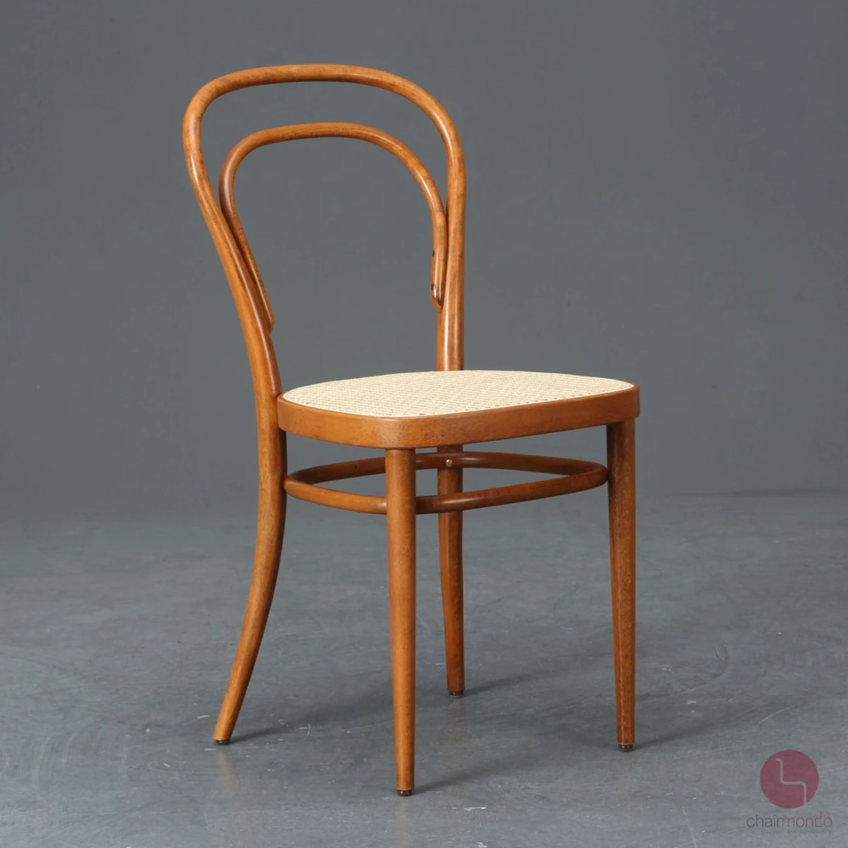 Thonet 214 Kirschbaum Braun Bugholzstuhl mit neuem Geflecht gebraucht