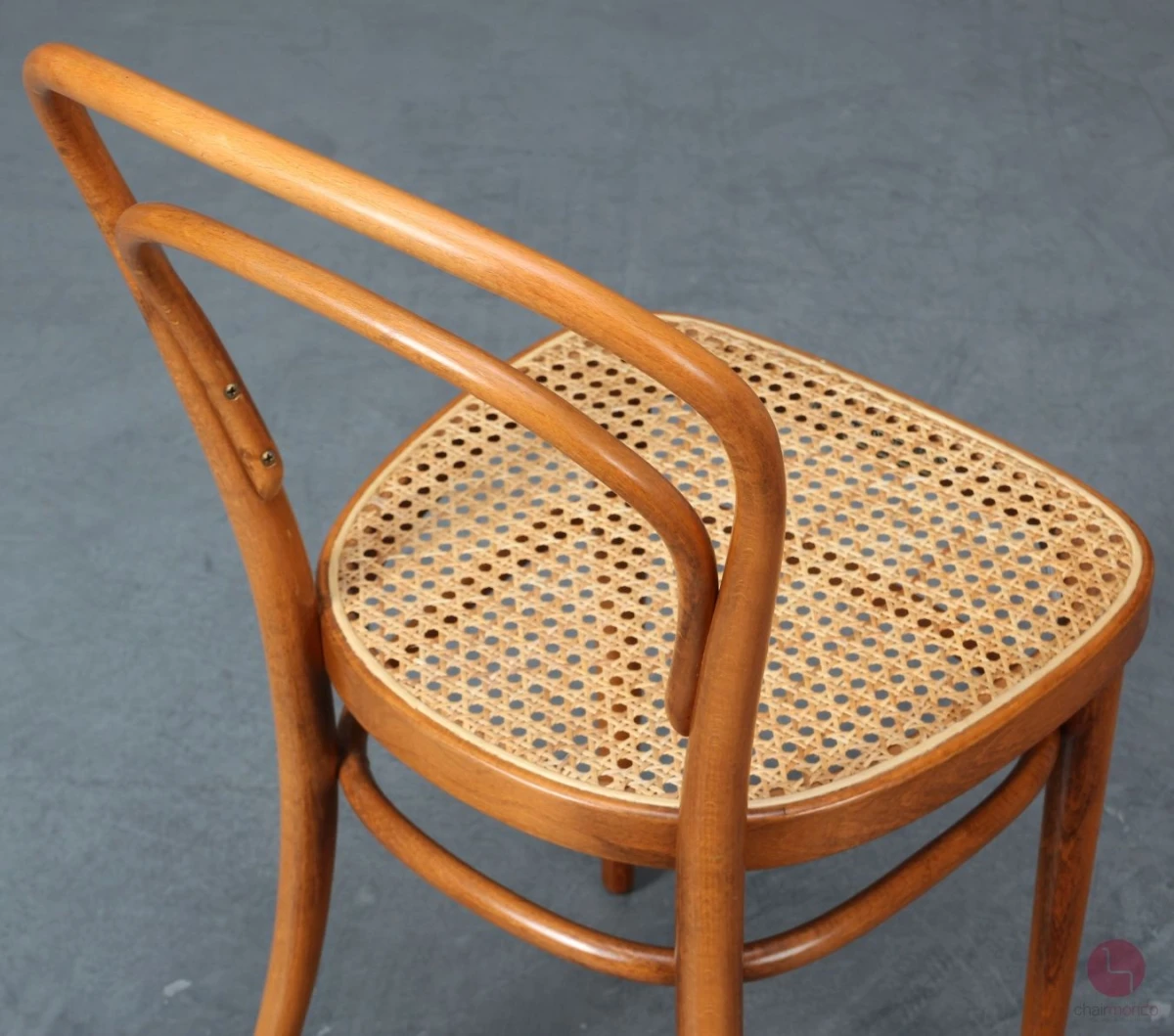 Thonet 214 Kirschbaum Braun Bugholzstuhl mit Patina Geflecht gebraucht