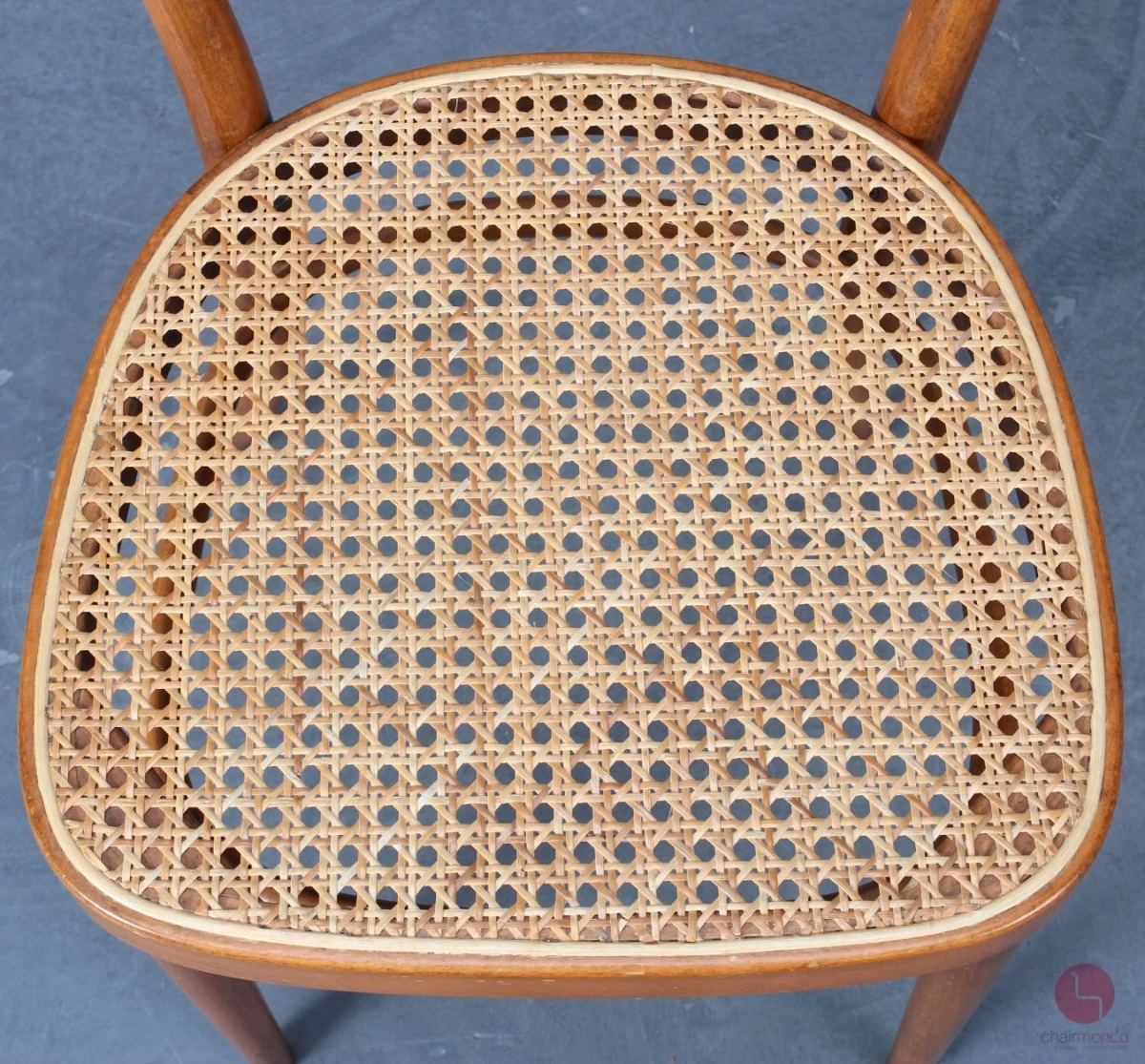 Thonet 214 Kirschbaum Braun Bugholzstuhl mit Patina Geflecht gebraucht