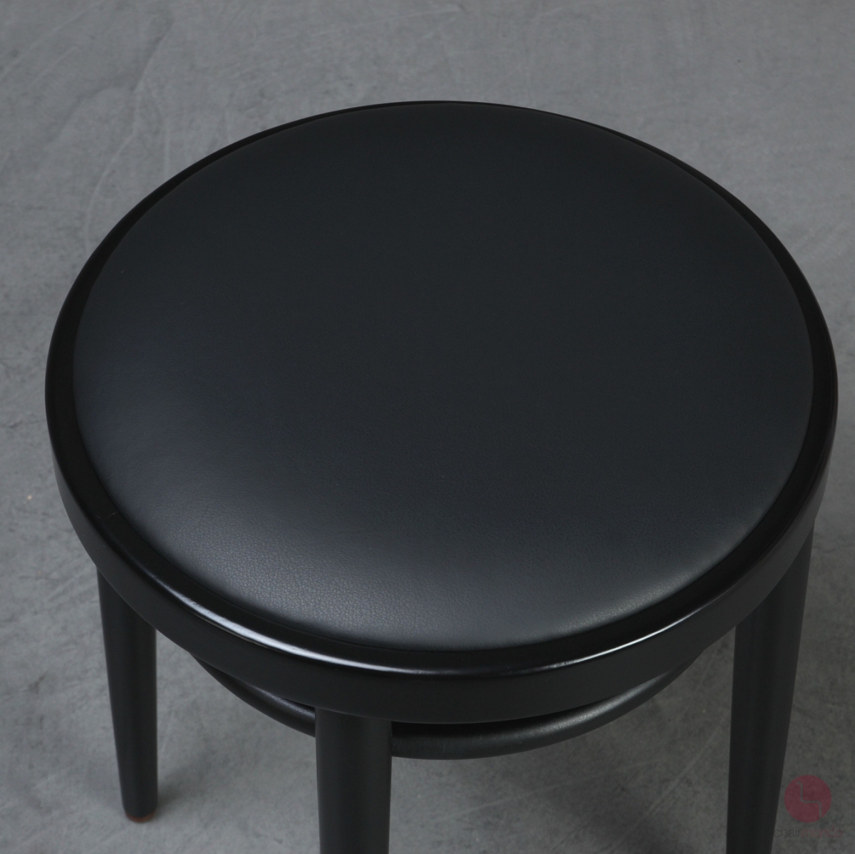 Preview: Thonet 214 PH Hocker mit neuem Leder schwarz