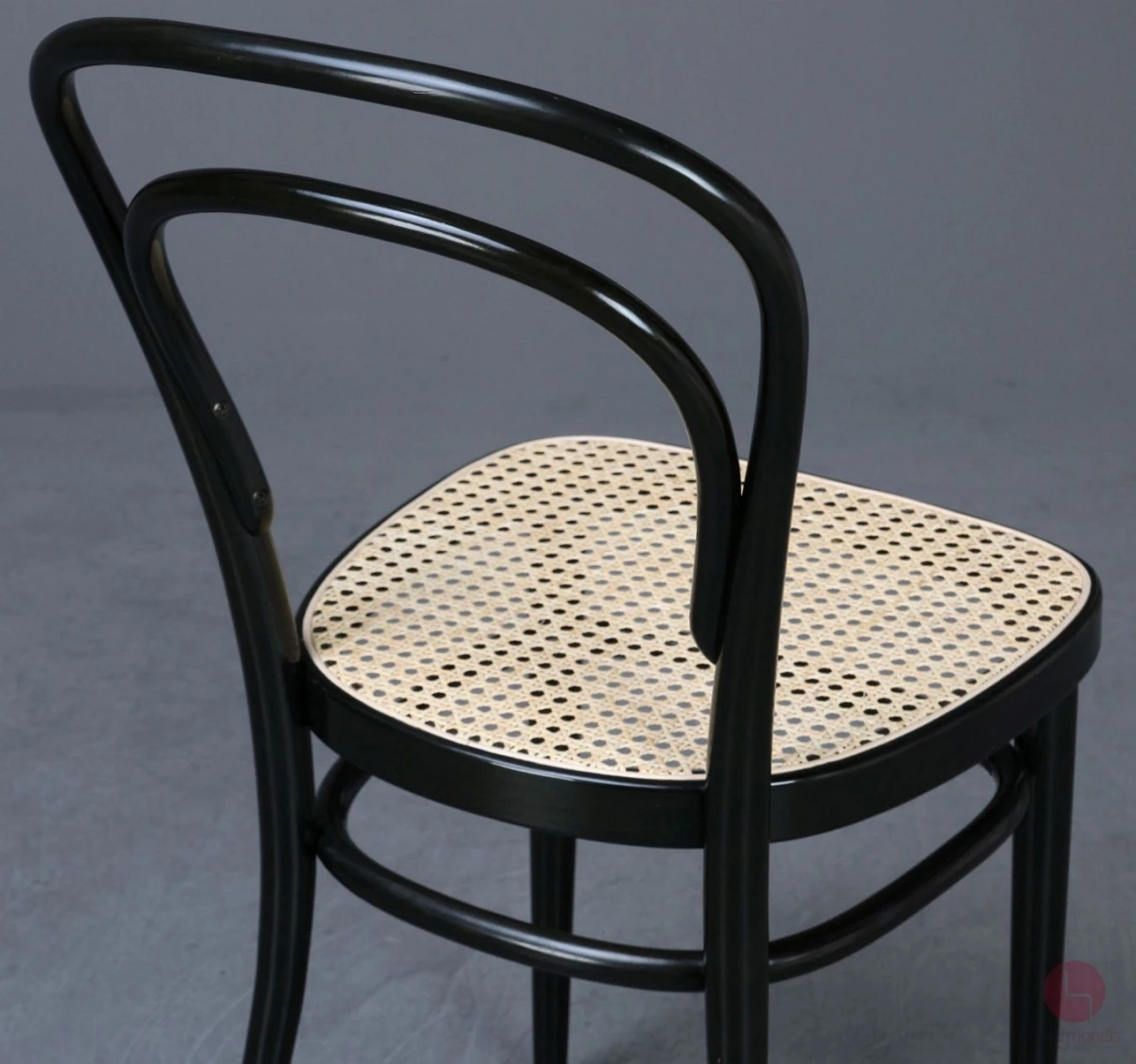 Thonet 214 Bugholz Stuhl in Schwarz mit neuem Wiener Geflecht gebraucht