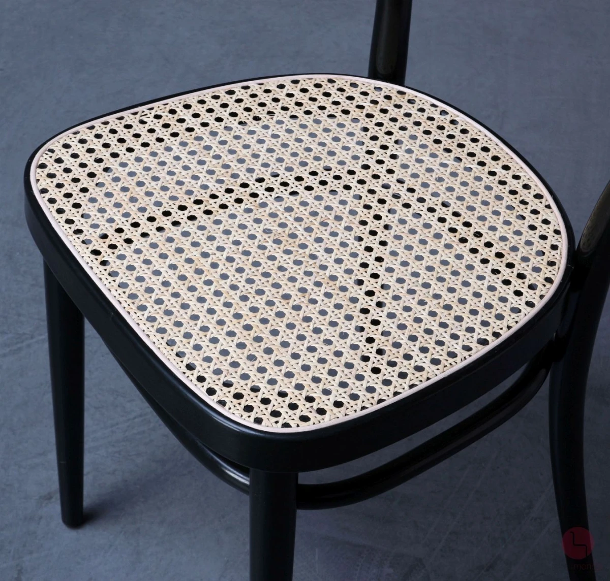 Thonet 214 Bugholz Stuhl in Schwarz mit neuem Wiener Geflecht gebraucht