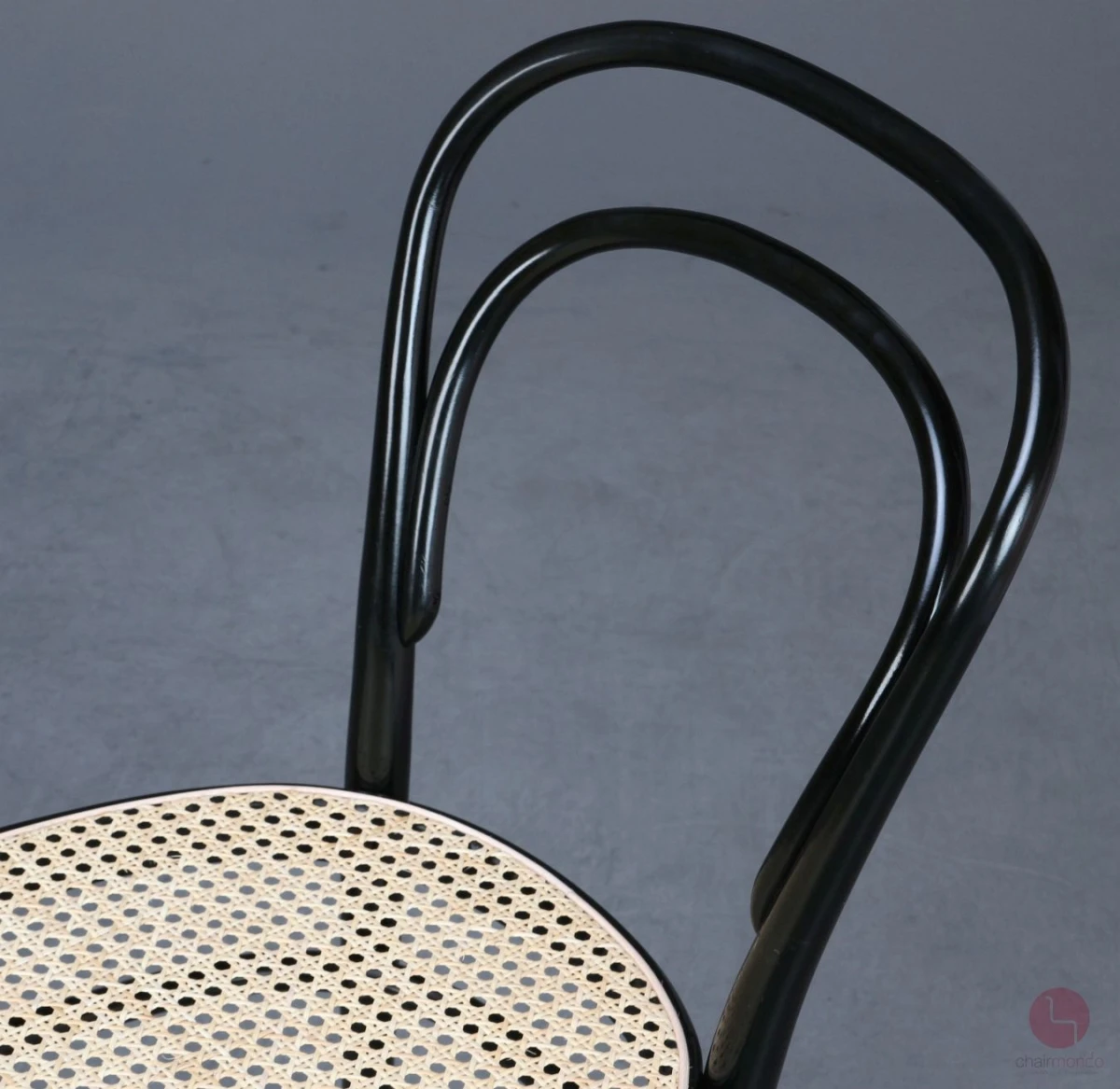Thonet 214 Bugholz Stuhl in Schwarz mit neuem Wiener Geflecht gebraucht