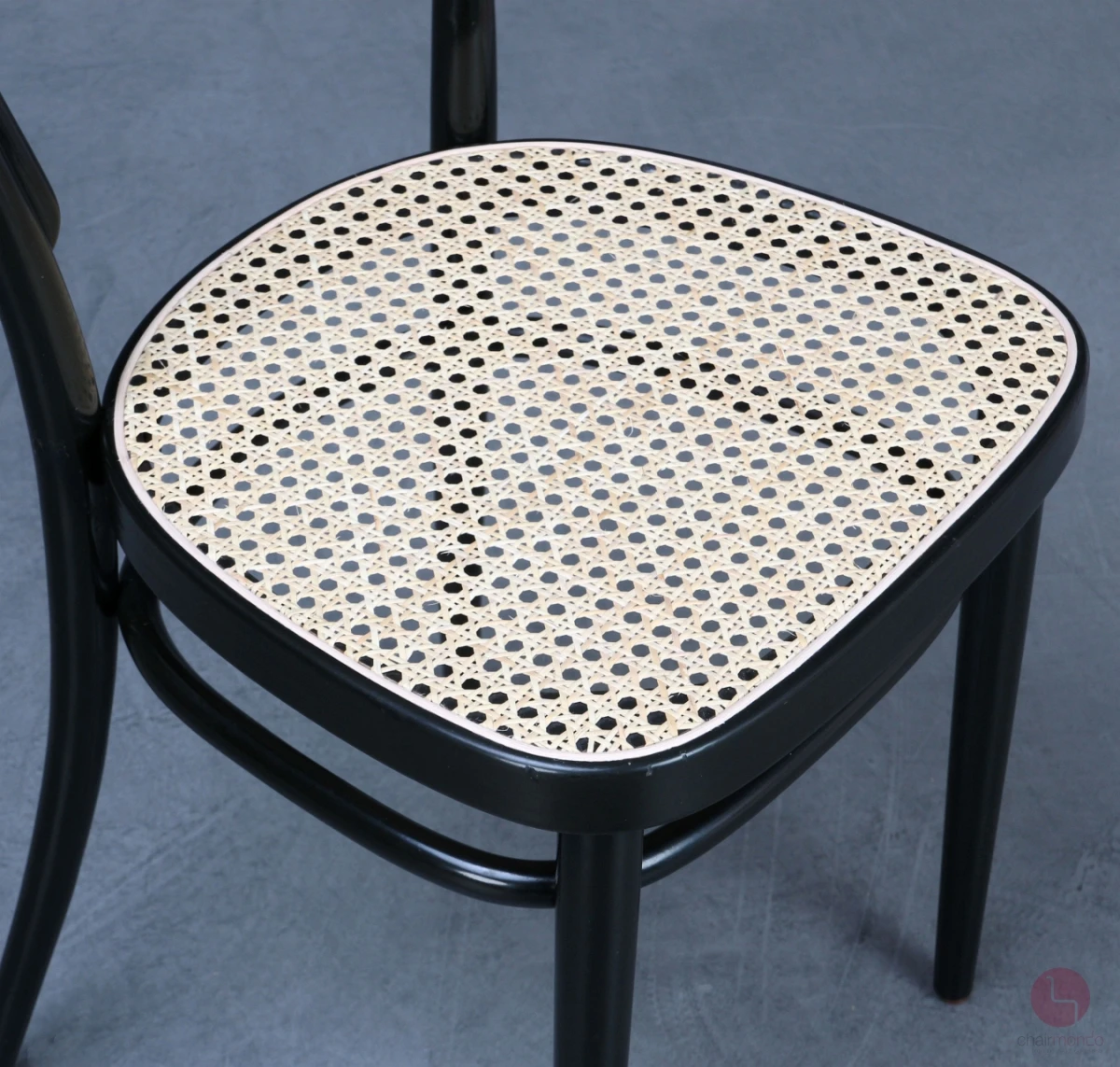 Thonet 214 Bugholz Stuhl in Schwarz mit neuem Wiener Geflecht gebraucht