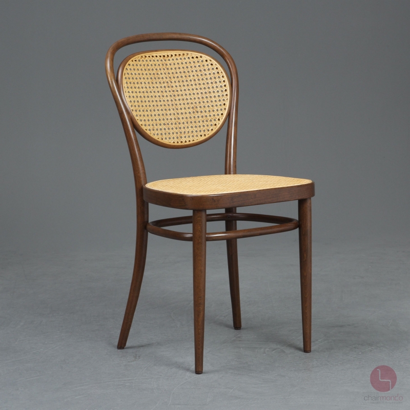Thonet 215 R Bugholz Stuhl Nussbaum Braun mit neuem Wiener Geflecht gerbaucht