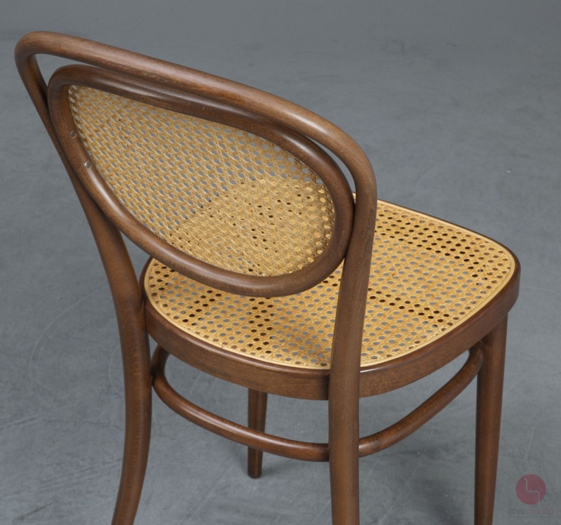Thonet 215 R Bugholz Stuhl Nussbaum Braun mit Patina Wiener Geflecht gerbaucht