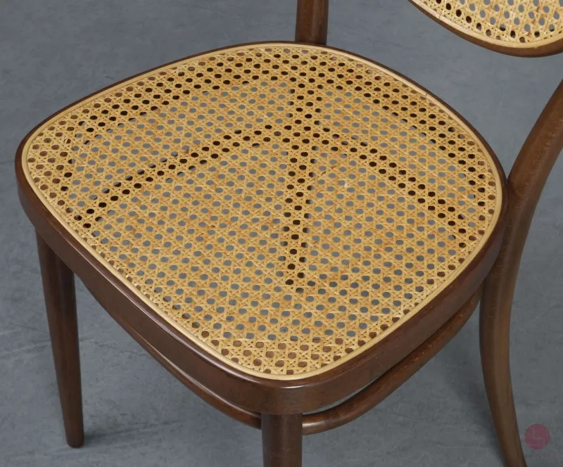 Thonet 215 R Bugholz Stuhl Nussbaum Braun mit Patina Wiener Geflecht gerbaucht