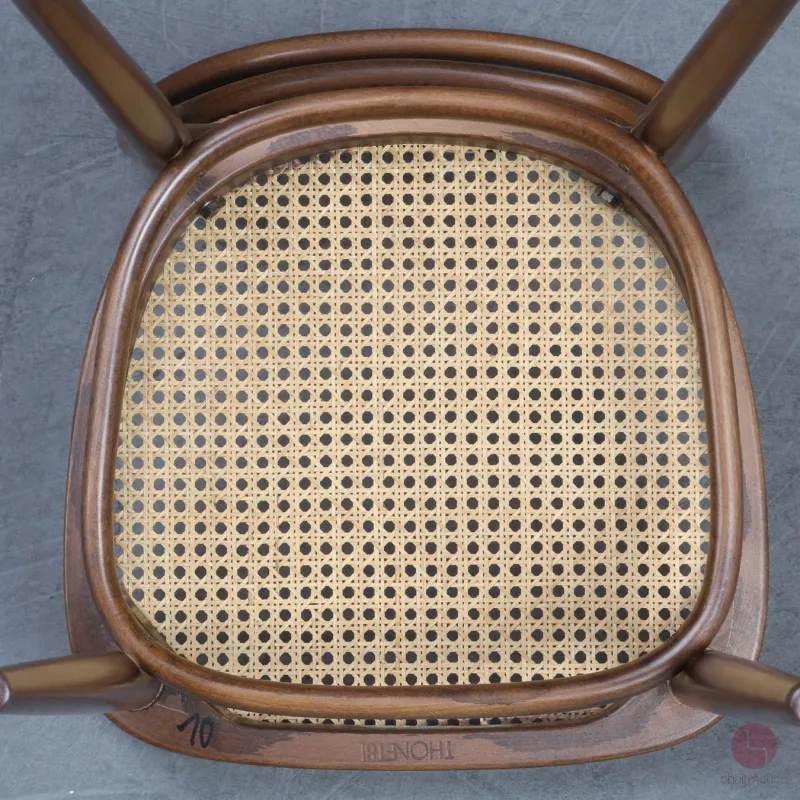 Thonet 215 R Bugholz Stuhl Nussbaum Braun mit Patina Wiener Geflecht gerbaucht
