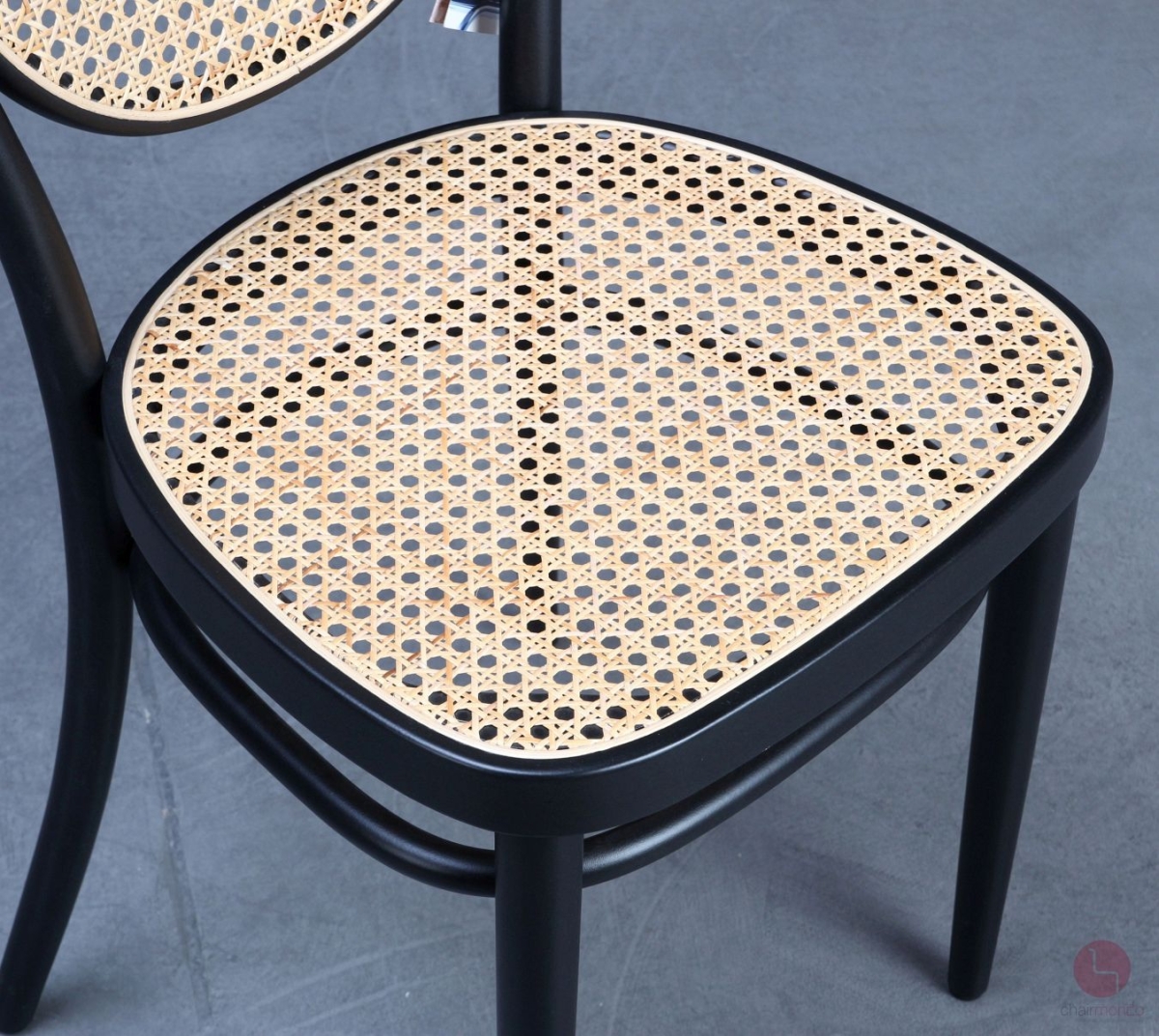 Thonet 215 R Bugholz Stuhl in Schwarz mit Wiener Geflecht