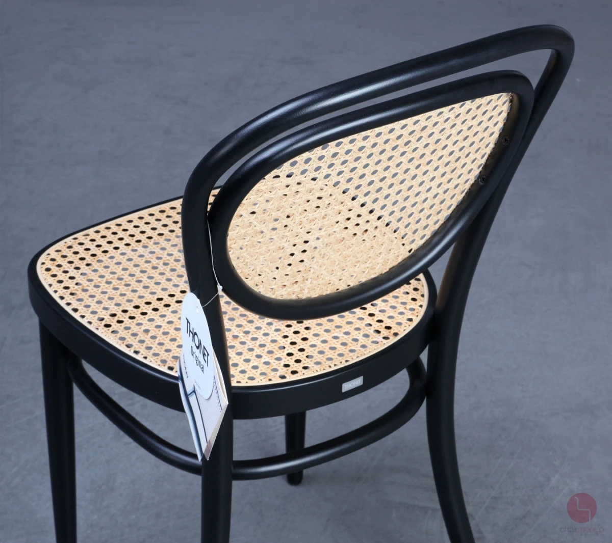 Thonet 215 R Bugholz Stuhl in Schwarz mit Wiener Geflecht