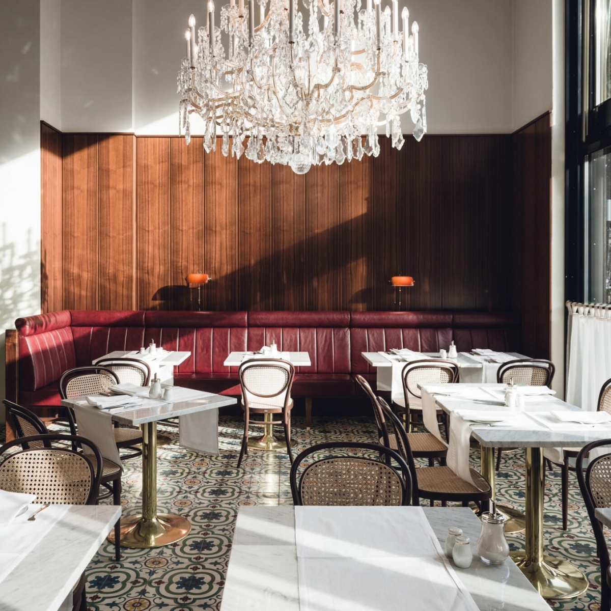 Thonet 215 R Bugholzstuhl aus Buche mit Geflecht