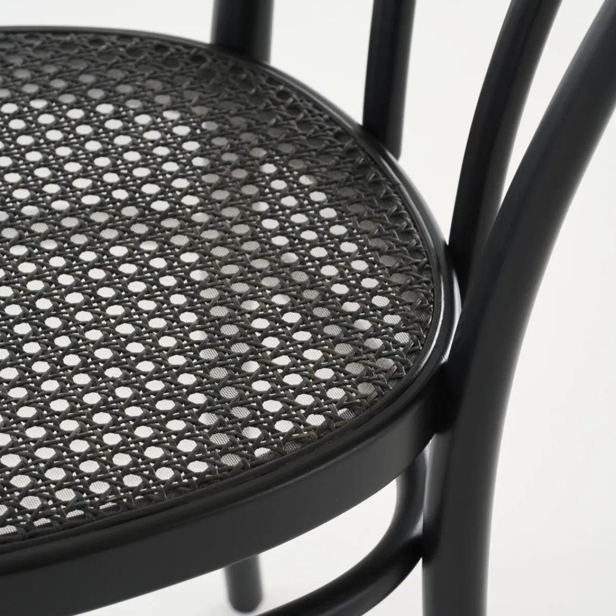 Thonet 218 Dark Melange in Buche schwarz gebeizt Detailansicht