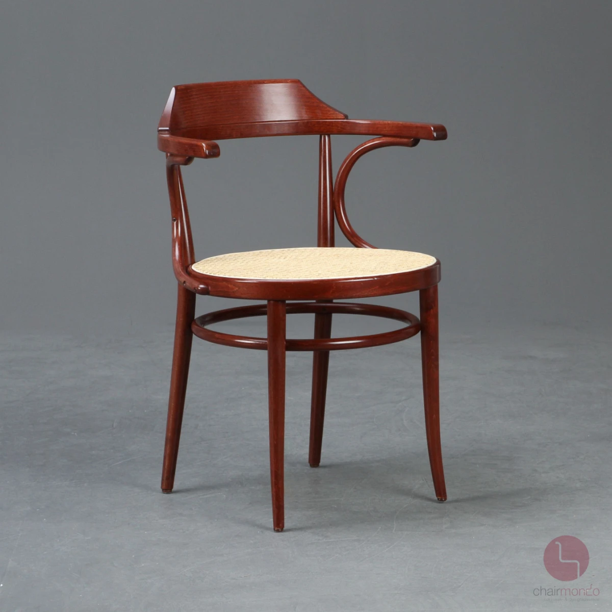 Thonet 233 Bugholz Stuhl in Mahagoni Braun mit neuem Geflecht gebraucht