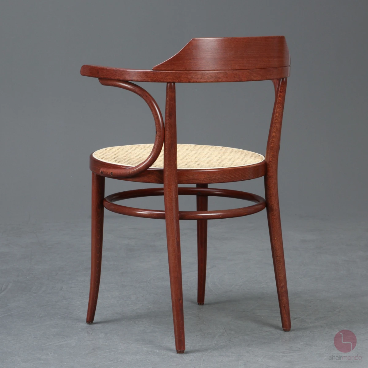 Thonet 233 Bugholz Stuhl in Mahagoni Braun mit neuem Geflecht gebraucht