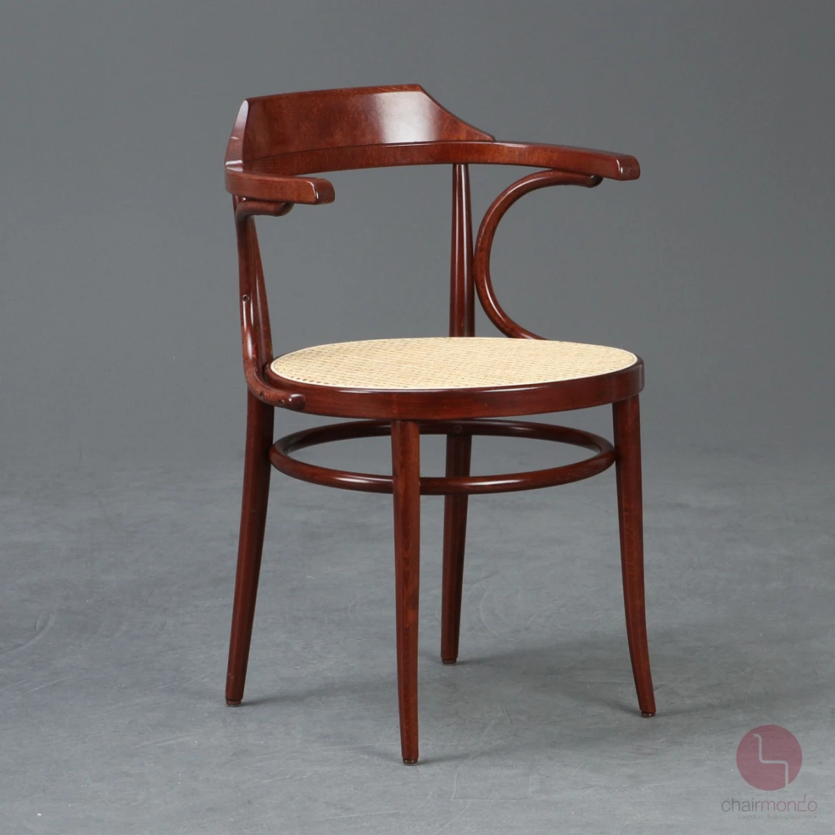Thonet 233 Bugholz Stuhl in Mahagoni Braun mit neuem Geflecht gebraucht