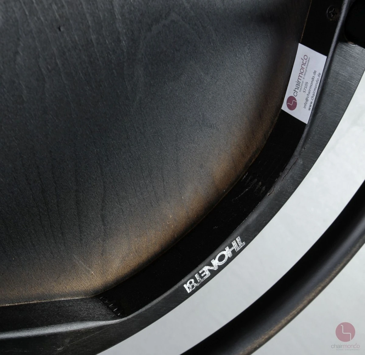 Thonet 233 M Bugholz Stuhl in Schwarz gebraucht