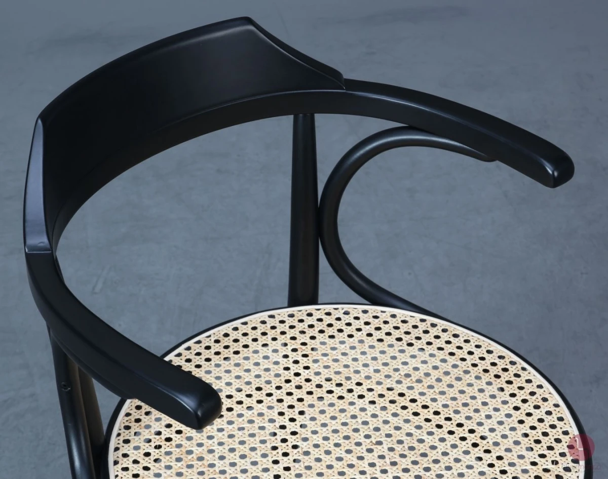 Thonet-233-Schwarz-gebraucht-02-S3934-Detailansicht-Stuhl-2-Bild-3