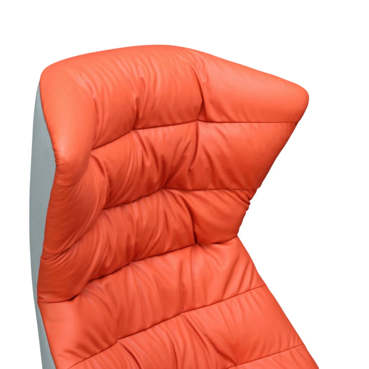Thonet 808 Sessel mit Leder Sitzfläche Begonia und Stoff Außenschale Verkehrsgrau