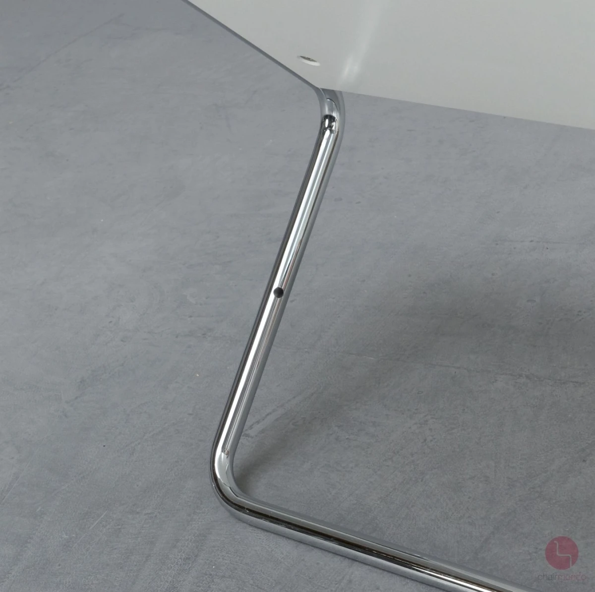 Thonet B20 b Beistelltisch mit weißer Platte