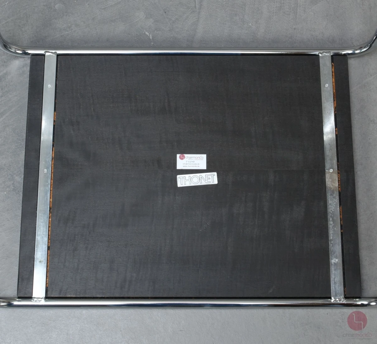 Thonet B9 Beistelltisch schwarz verchromtes Gestell gebraucht