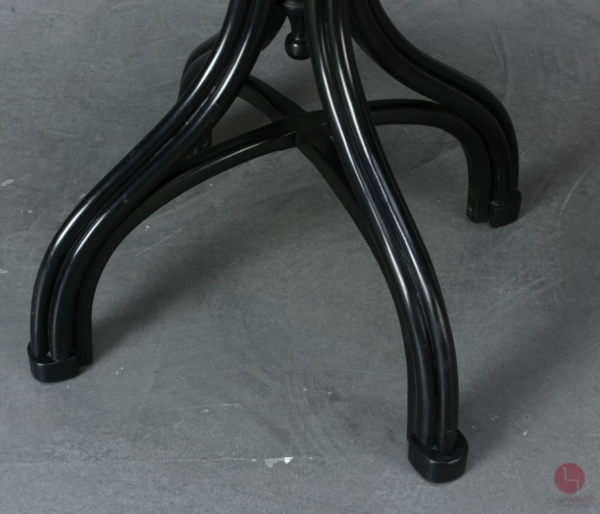 Thonet No. 8 Bistro Tisch in Schwarz 70 cm - gebraucht