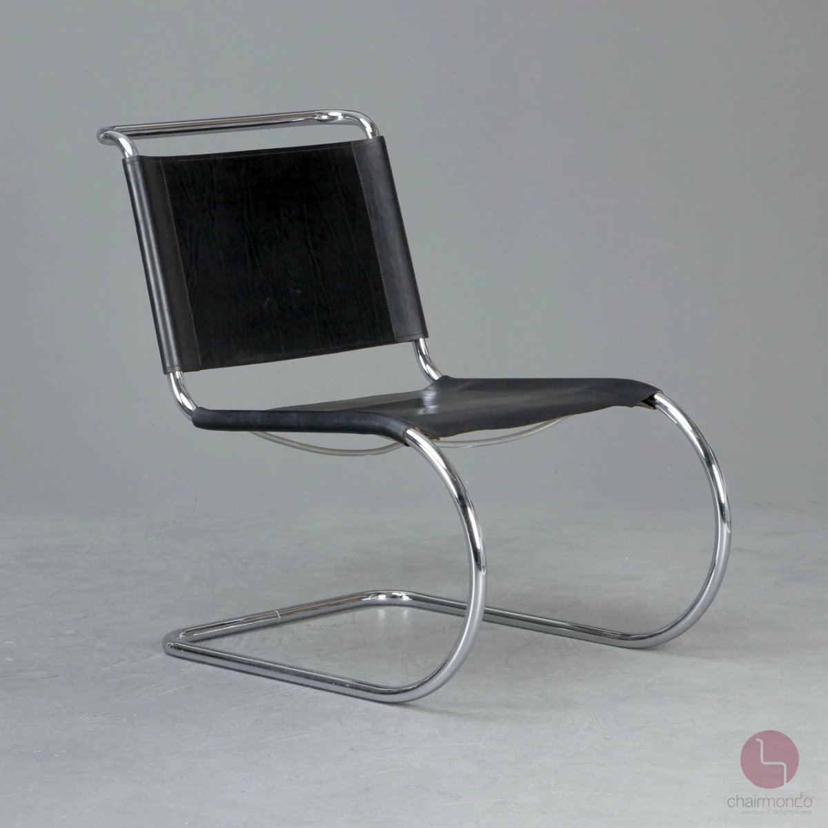 Thonet MR Lounge Sessel mit schwarzem Leder Hauptansicht