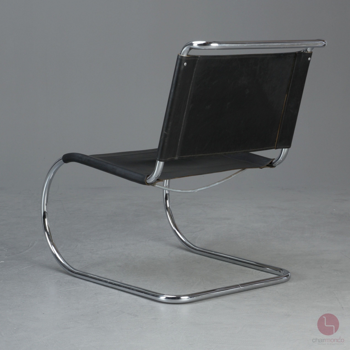 Preview: Thonet MR Lounge Sessel mit schwarzem Leder Rückansicht