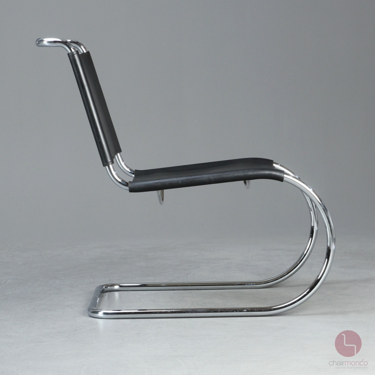 Preview: Thonet MR Lounge Sessel mit schwarzem Leder Seitenansicht