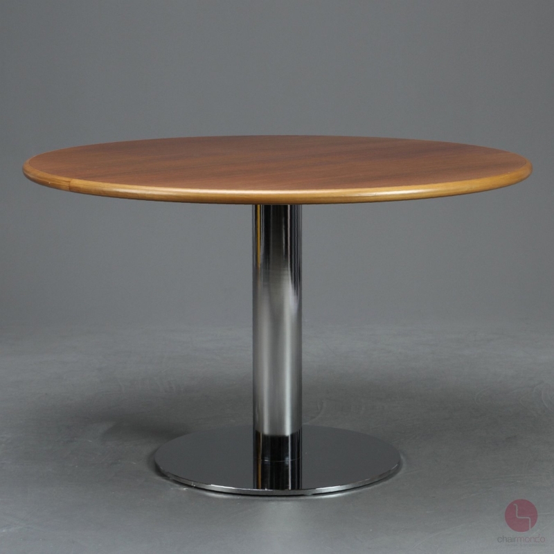 Preview: Thonet S1049 Esstisch mit Nussbaum Holz, 120 cm gebraucht