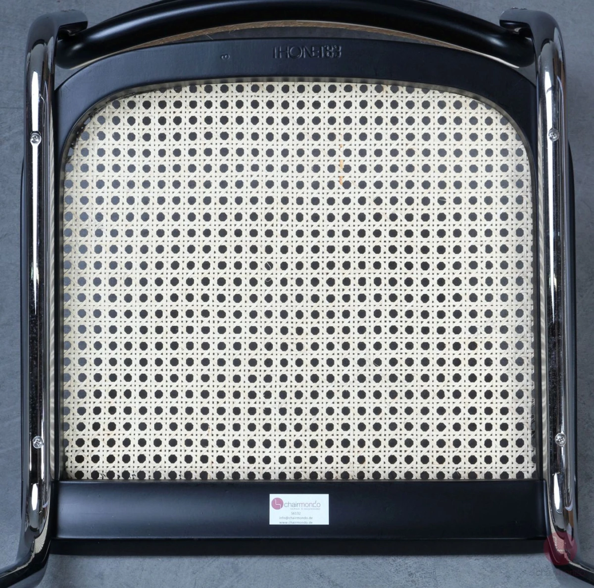 Thonet S32 Freischwinger mit erneuertem Wiener Geflecht