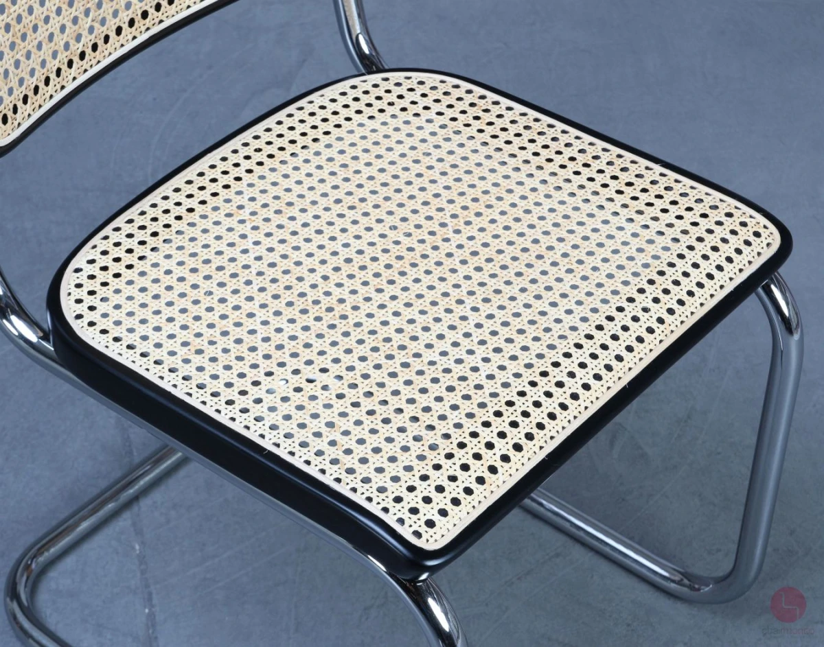 Thonet S32 Freischwinger mit erneuertem Wiener Geflecht