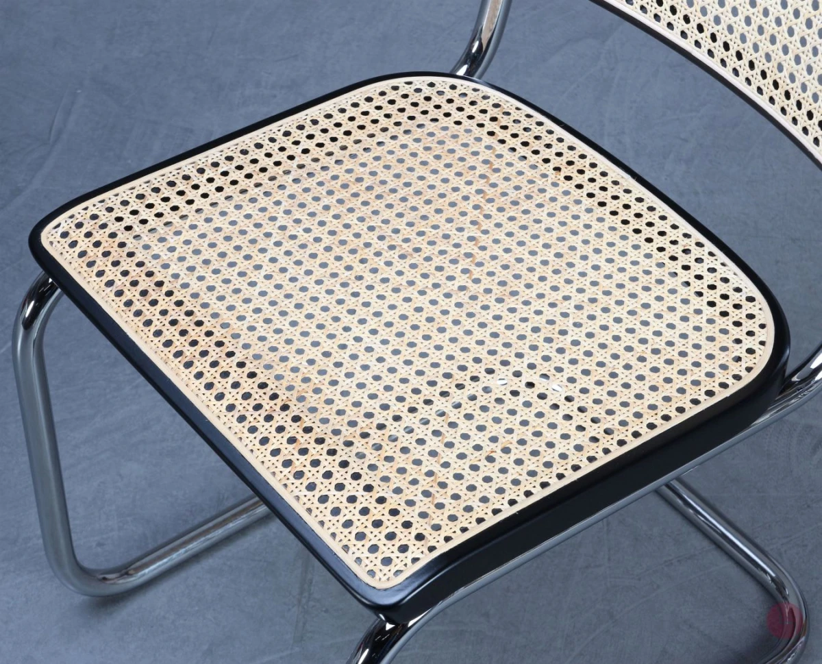 Thonet S32 Freischwinger mit erneuertem Wiener Geflecht