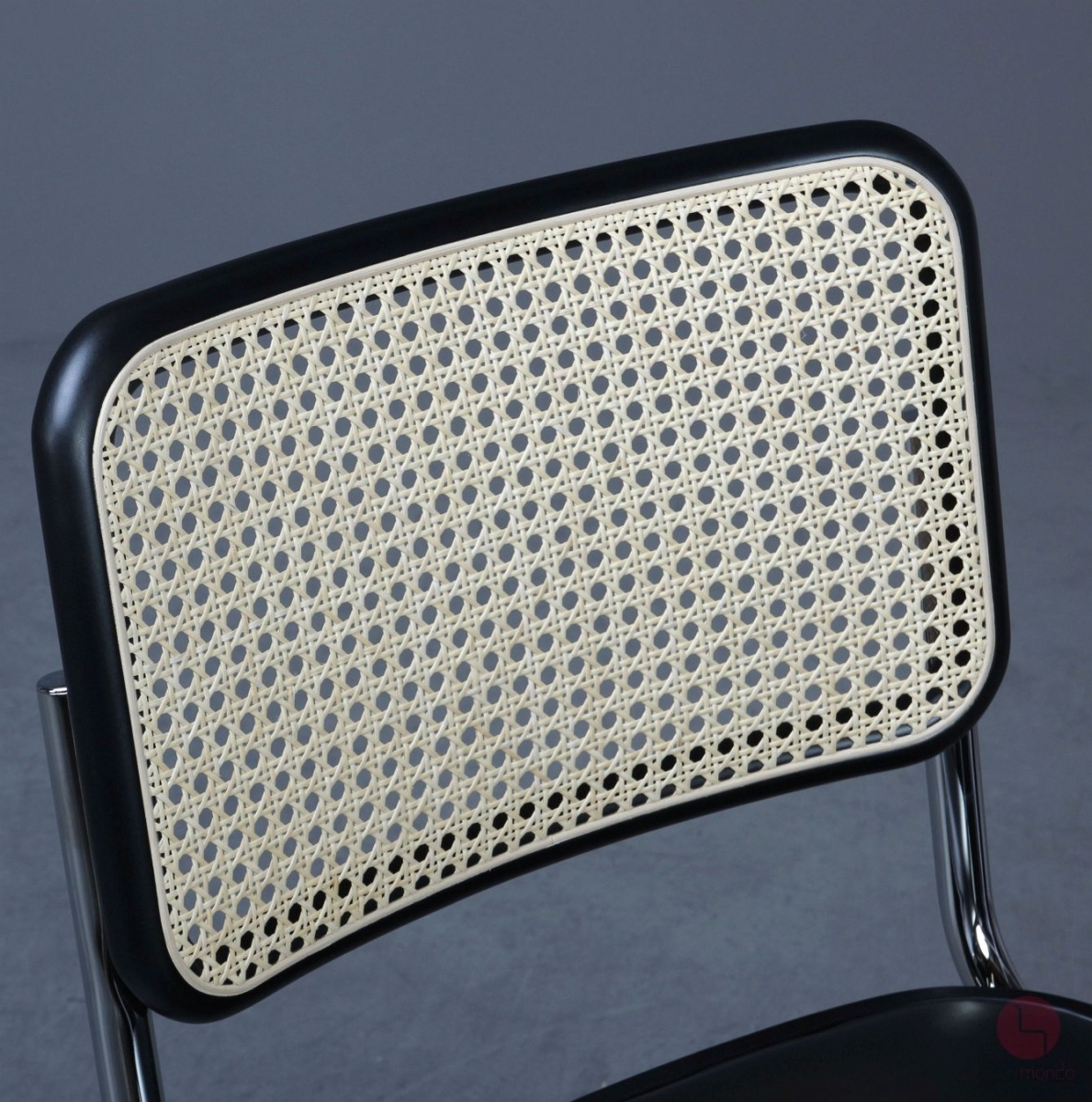 Preview: Thonet S32 SP Freischwinger Leder Polster Schwarz mit Geflecht Rücken gebraucht