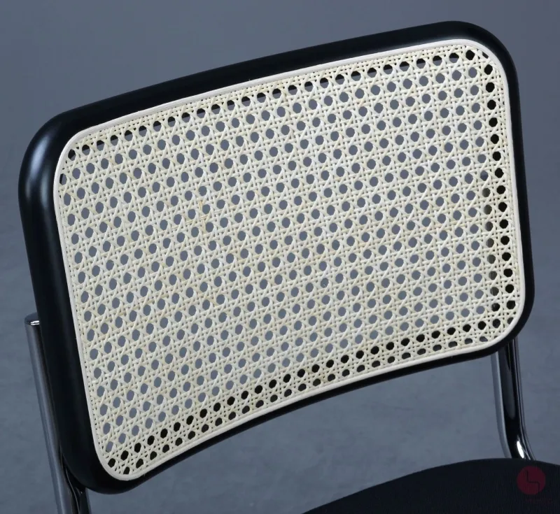 Thonet S32 SPV Freischwinger Schwarz mit Sitzpolster und Geflecht Rückenlehne gebraucht