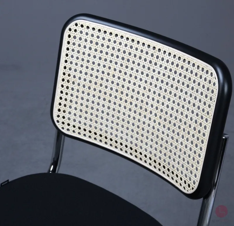 Thonet S32 SPV Freischwinger Schwarz mit Sitzpolster und Geflecht Rückenlehne gebraucht