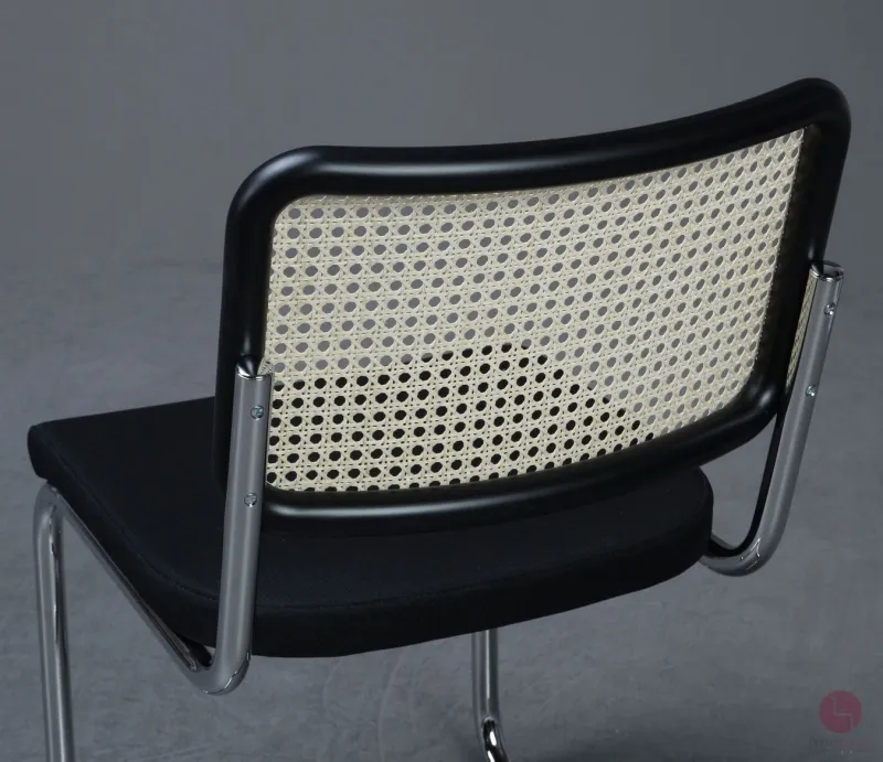 Thonet S32 SPV Freischwinger Schwarz mit Sitzpolster und Geflecht Rückenlehne gebraucht