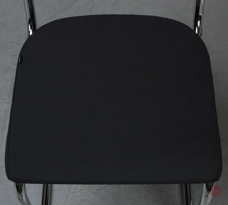 Thonet S32 SPV Freischwinger Schwarz mit Sitzpolster und Geflecht Rückenlehne gebraucht
