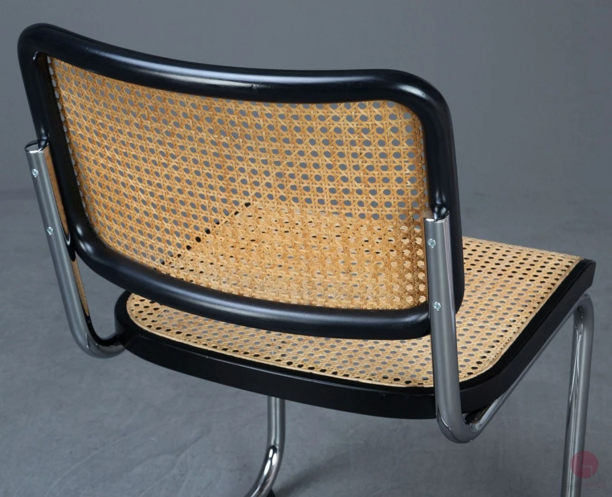 Thonet S32 Freischwinger mit Wiener Geflecht und schöner Patina gebraucht