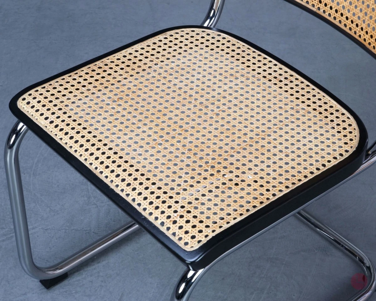 Thonet S32 Freischwinger mit Wiener Geflecht und schöner Patina gebraucht