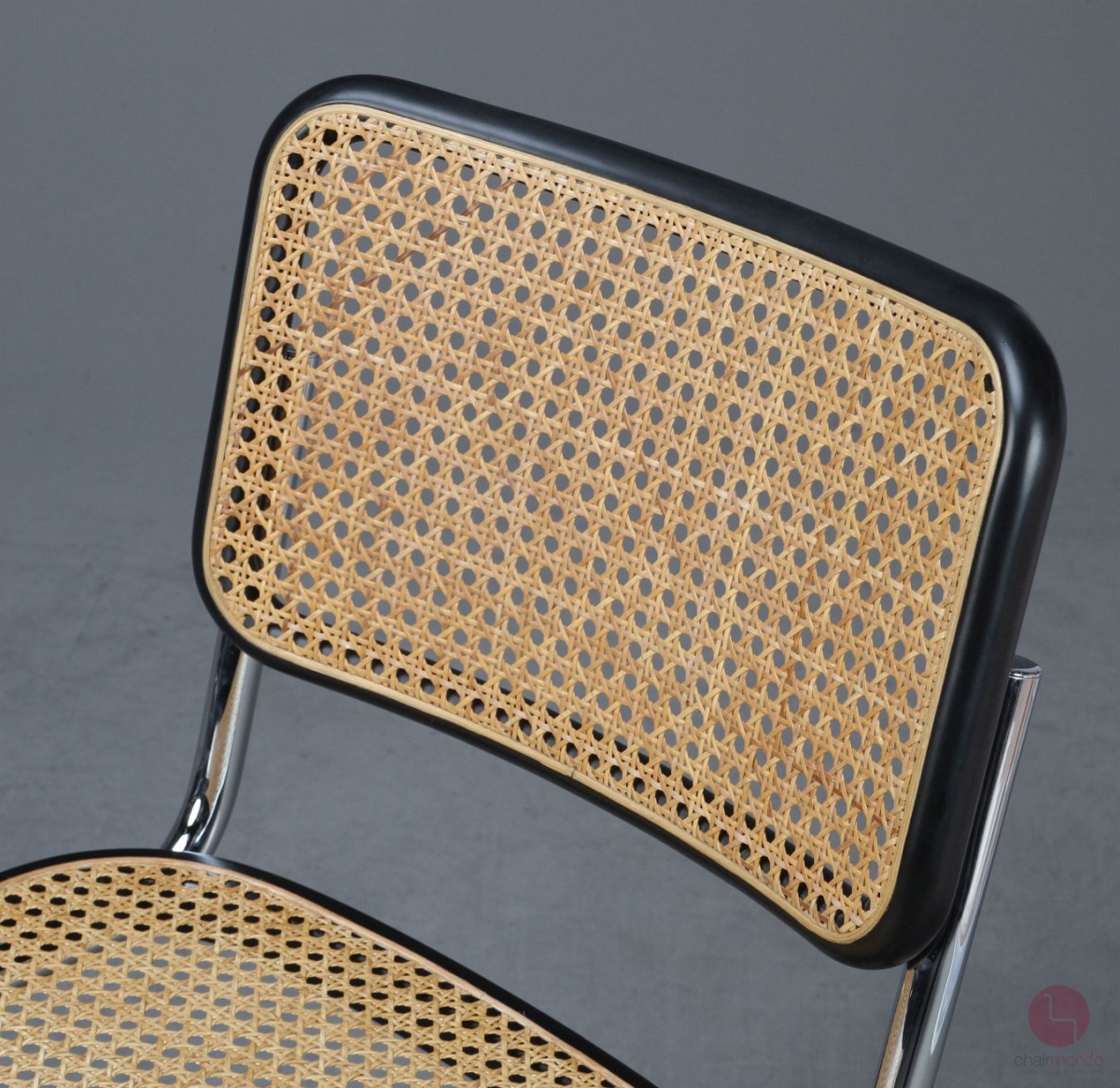 Thonet S32 Freischwinger Schwarz mit patiniertem Geflecht gebraucht
