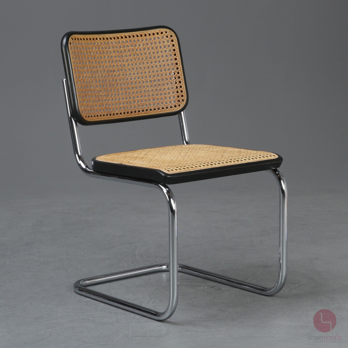 Thonet S32 Freischwinger Schwarz mit patiniertem Geflecht gebraucht