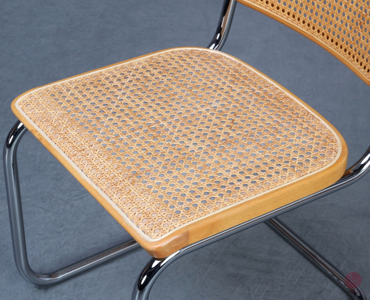 Thonet S32 V Freischwinger in Buche Natur mit Wiener Geflecht und Stützgewebe gebraucht