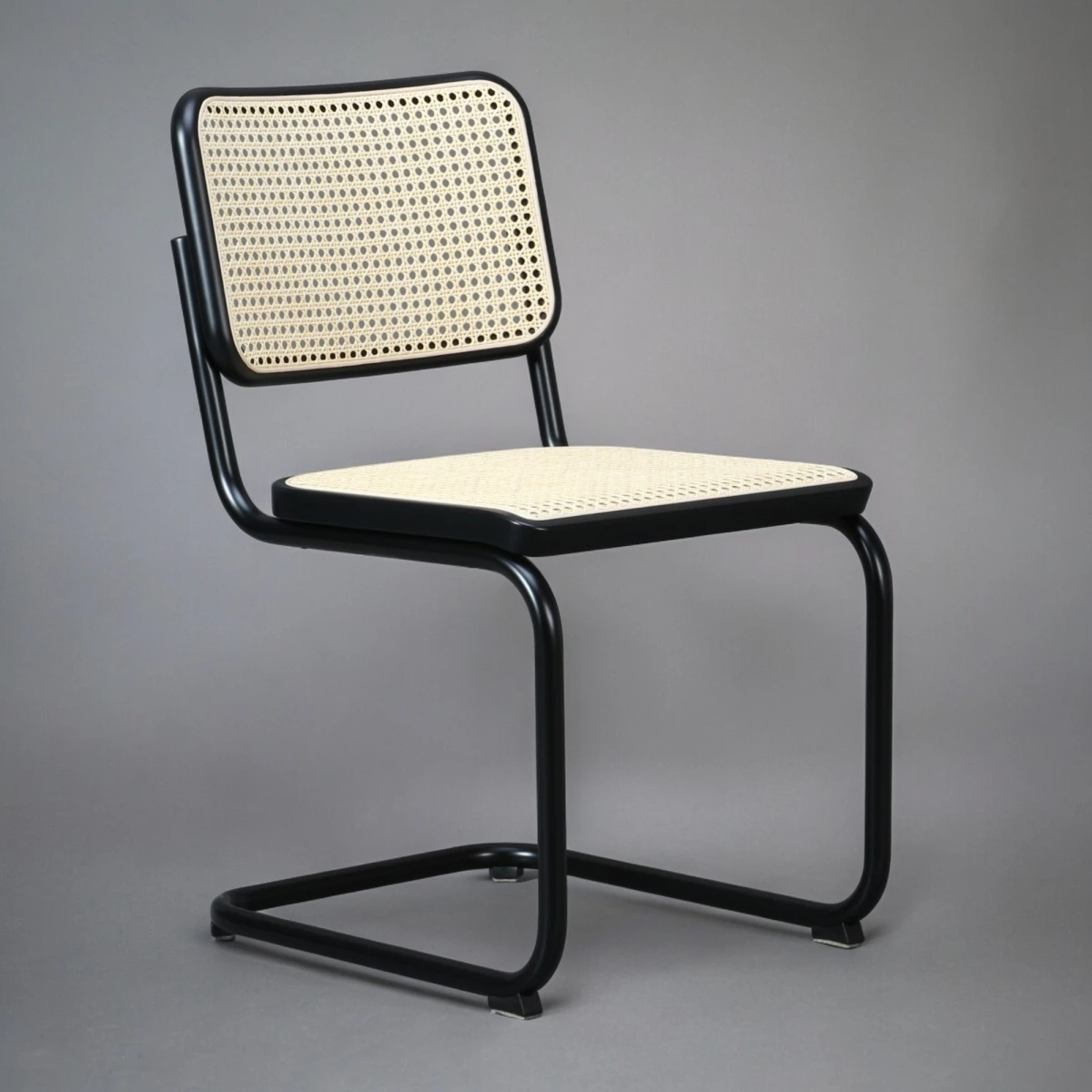 Thonet S32 V Gestell Schwarz mit Wiener Geflecht