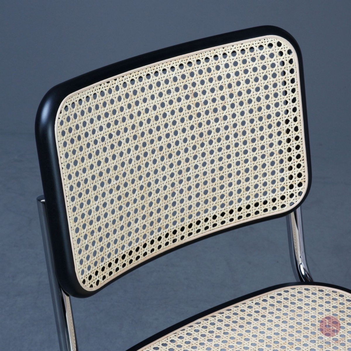 Preview: Thonet S32 V in Schwarz mit Geflecht und Stützgewebe gebraucht