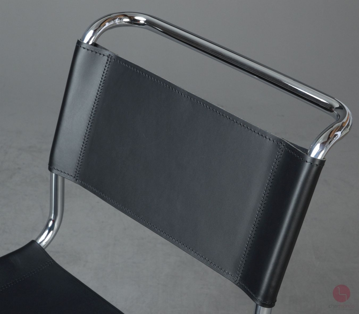 Preview: Thonet S33 Freischwinger mit erneuertem schwarzen Leder Front Links